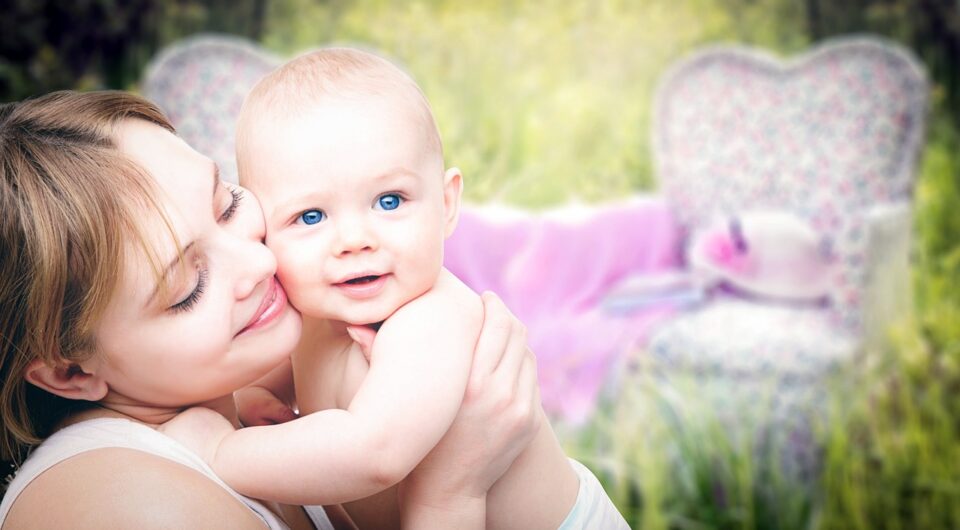 mother-3389671_1280