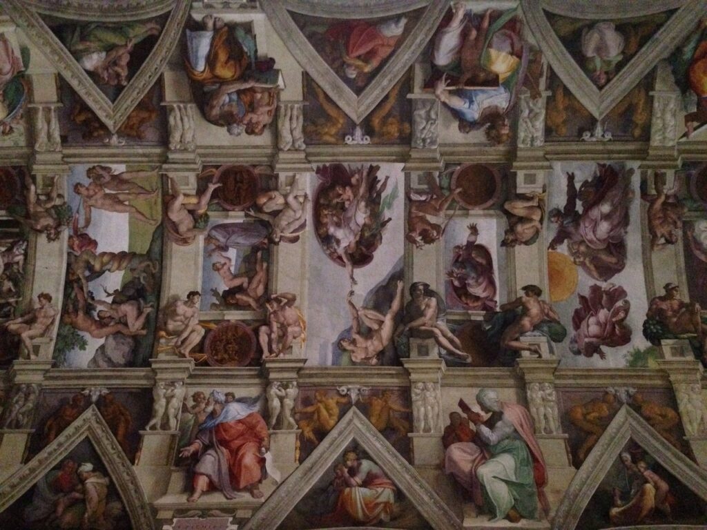 Sixtinische Kapelle, gemalt von Michael Angelo Buenarotti, Ausnahmekünstler seiner Zeit und über seine Zeit hinaus